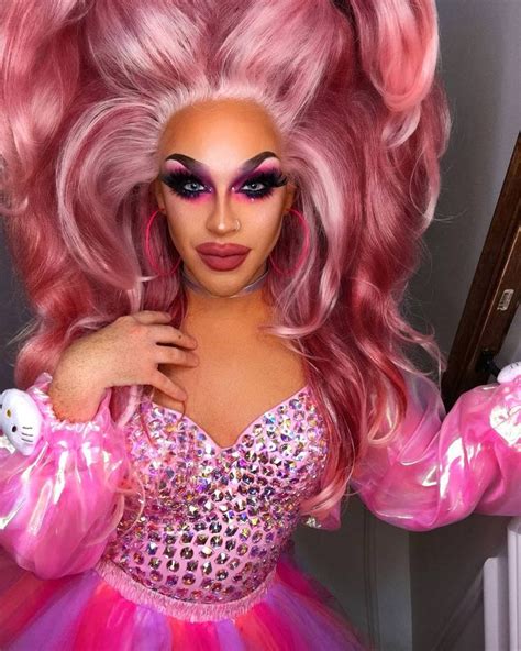 how tall is ariel versace|Ariel Versace .